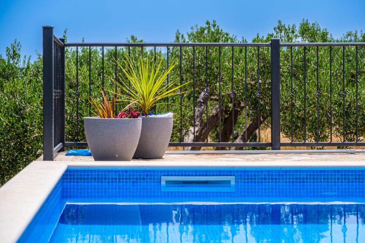 Island Getaway - Heritage House Mirce Exterior foto